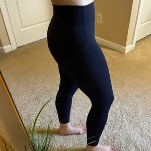 ZYIA leggings w/ pockets Size 6-8